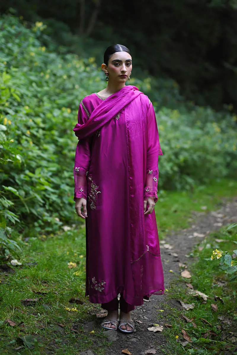 Hue Pret | Farasha Luxury Pret | Lira