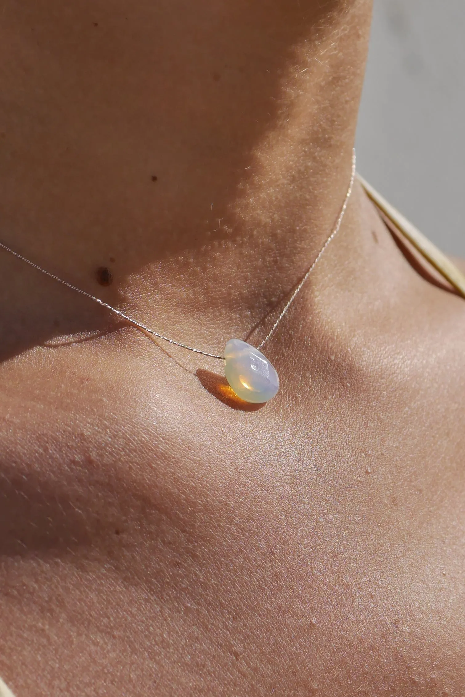 PURE CRYSTAL NECKLACE